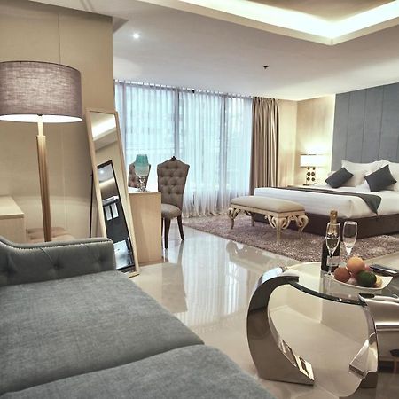 J7 Hotel Илоило Экстерьер фото
