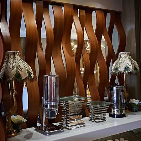 J7 Hotel Илоило Экстерьер фото