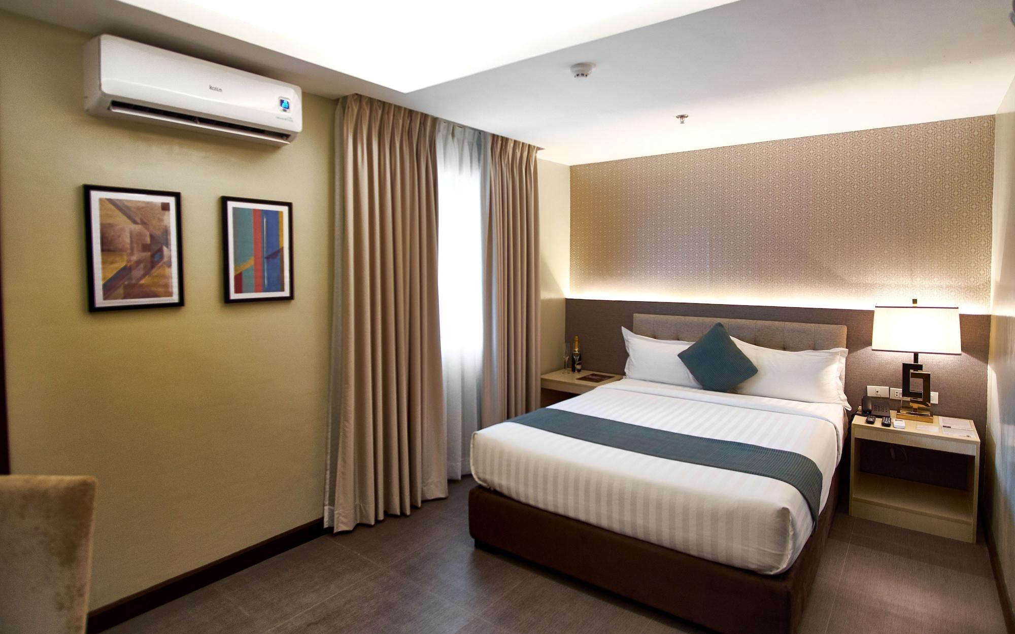 J7 Hotel Илоило Экстерьер фото