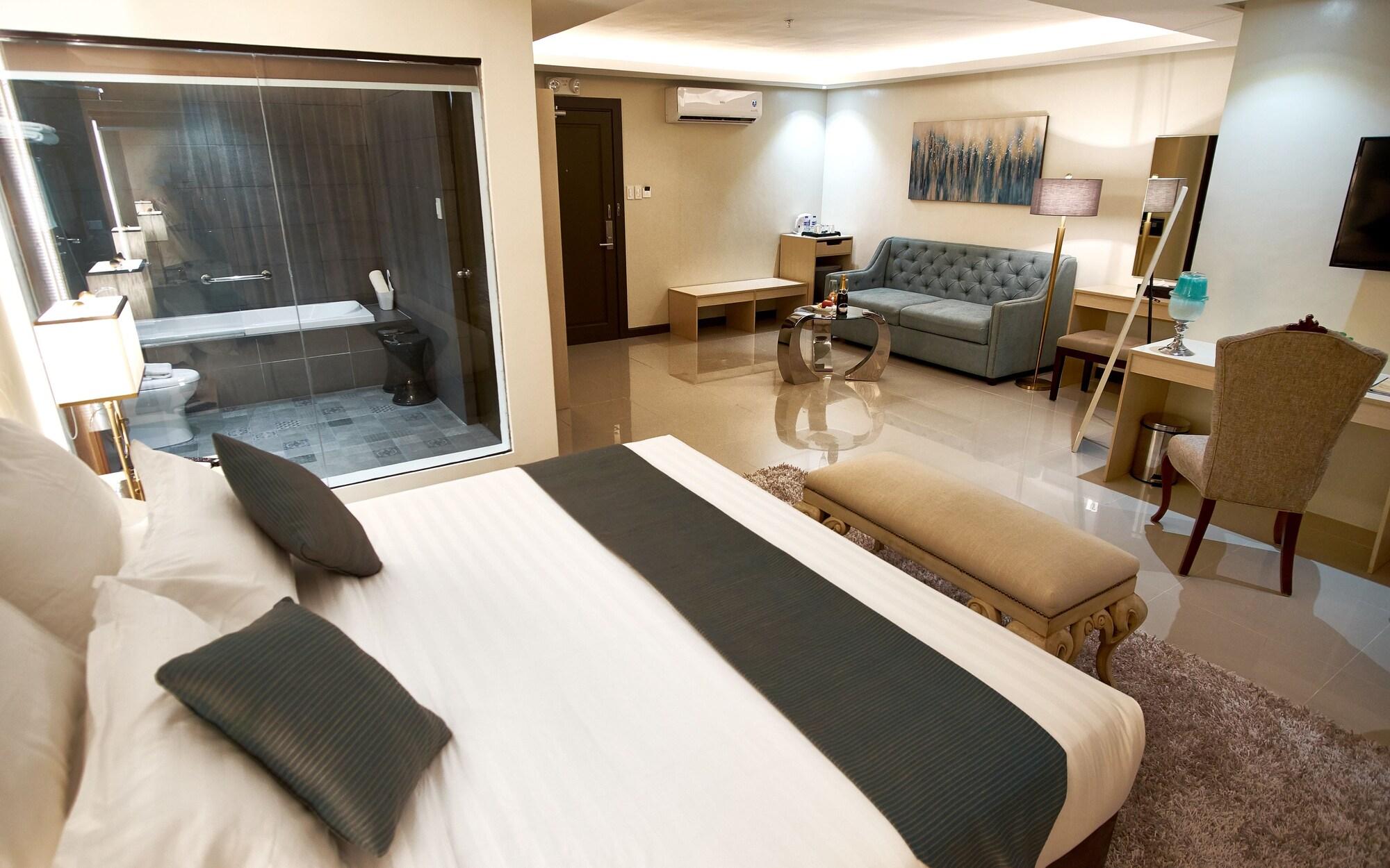J7 Hotel Илоило Экстерьер фото